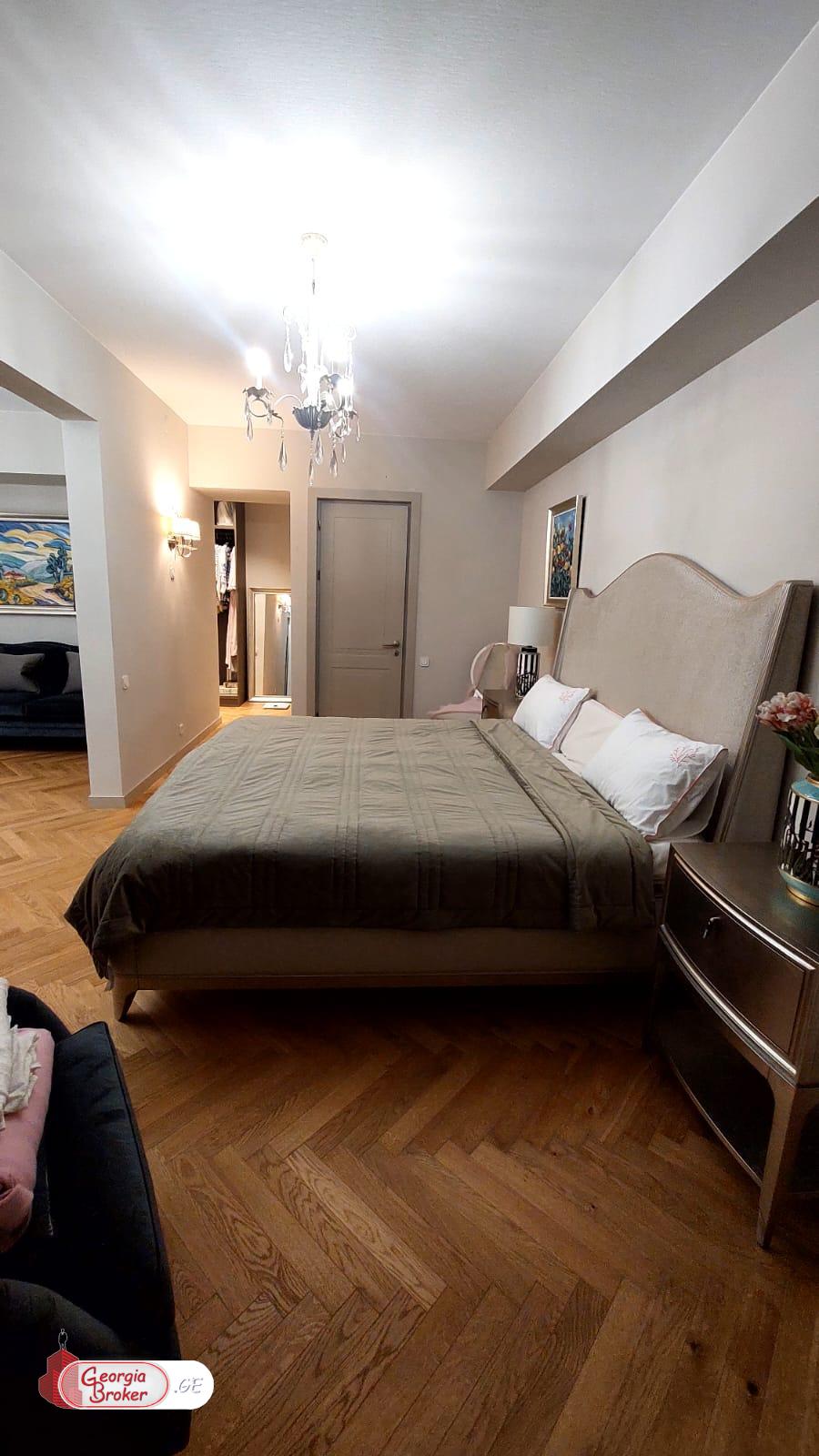 nearly repaired 2-room apartment for sale